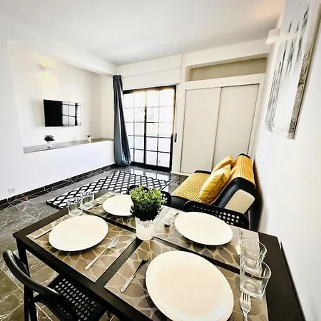 Apartment Brand New Studio, Top Location, Next Attractions